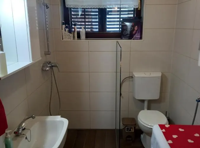 Ales בית כפרי *