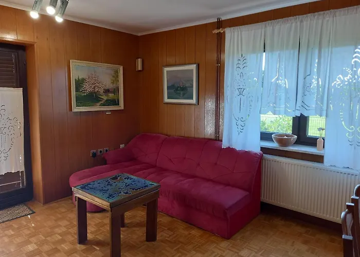 Ales منزل ريفي *